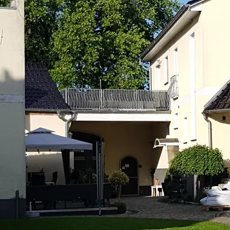 Edith Apartment *